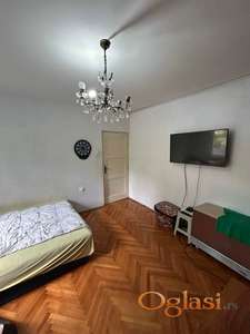 2.0 stan sa zastakljenom terasom, Karaburma 47m2